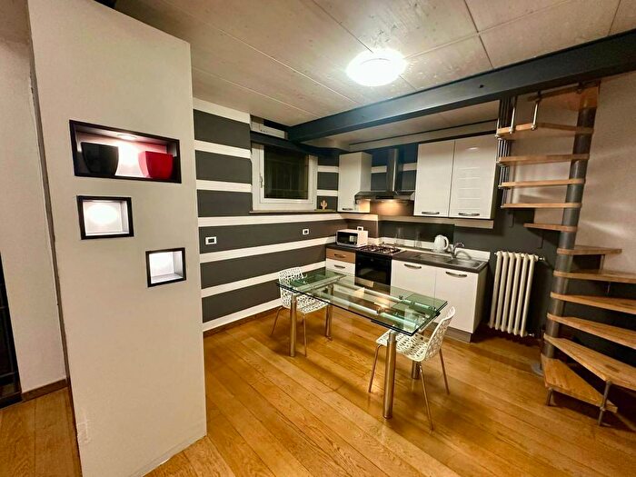 Appartamento bilocale in affitto in Via de' Carbonesi, Centro Storico, Bologna