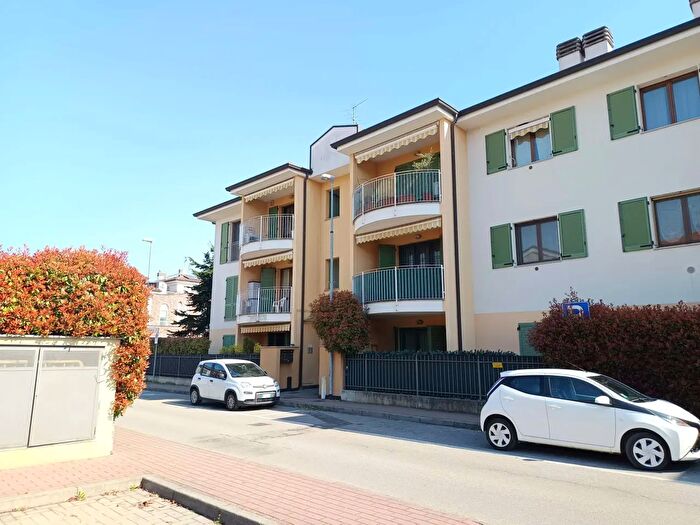 Appartamento trilocale in vendita in Toti, Carugate