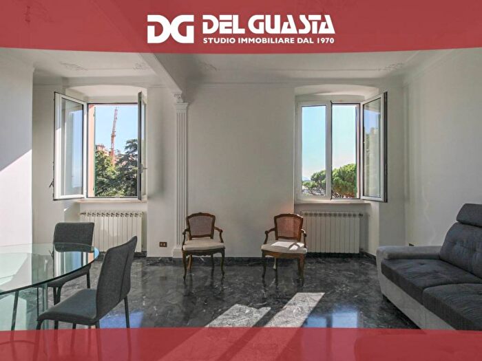 Appartamento con 6 locali in affitto in Salita di Santa Maria della Sanità, Castelletto, Genova