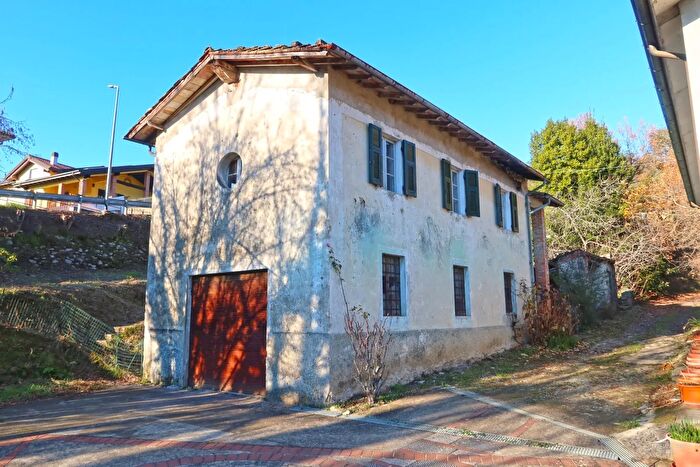 Casa trilocale in vendita in Bagnone