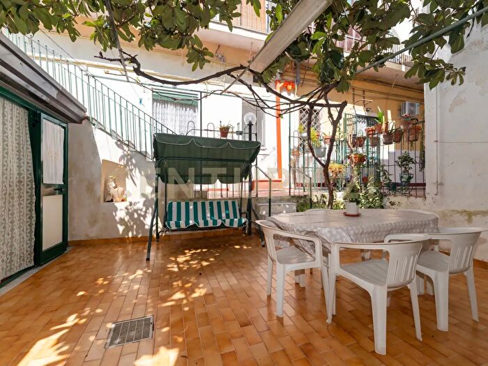 Appartamento con 5 locali in vendita in Via Giuseppe Simili, Catania