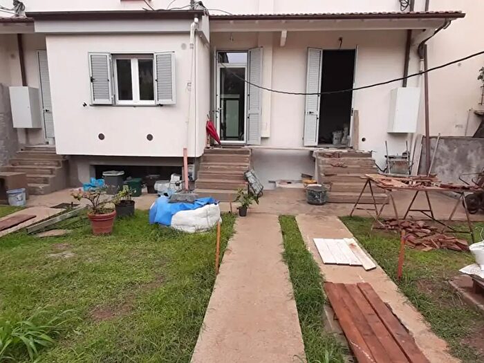 Casa quadrilocale in vendita in Rosignano Marittimo