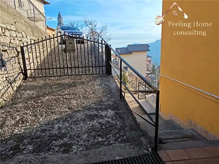 Appartamento con 6 locali in vendita in Berbenno