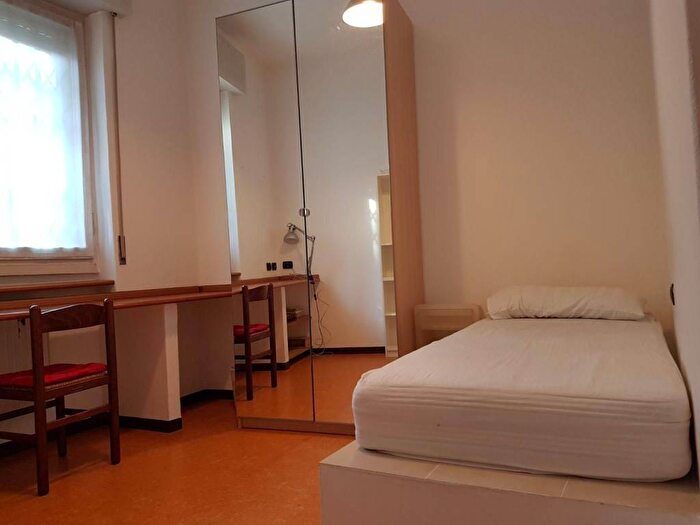Appartamento quadrilocale in affitto in Via Giovanni Battista Varé, Bovisa, Milano