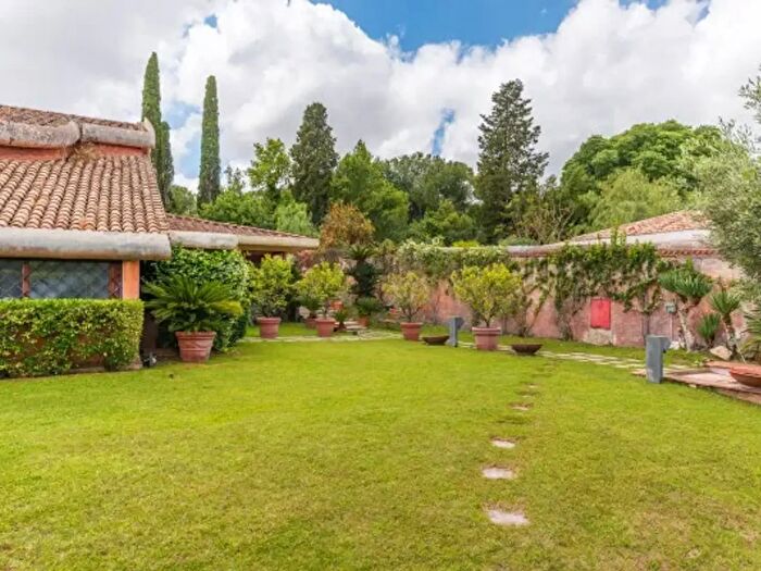 Casa con 6 locali in vendita in Via Nomentana, Roma
