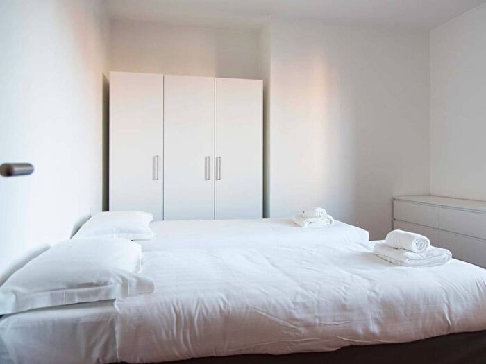 Appartamento trilocale in affitto in Via Magolfa, Navigli Darsena, Milano
