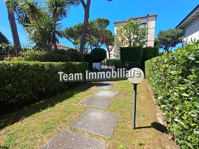 Appartamento con 6 locali in vendita in Livorno