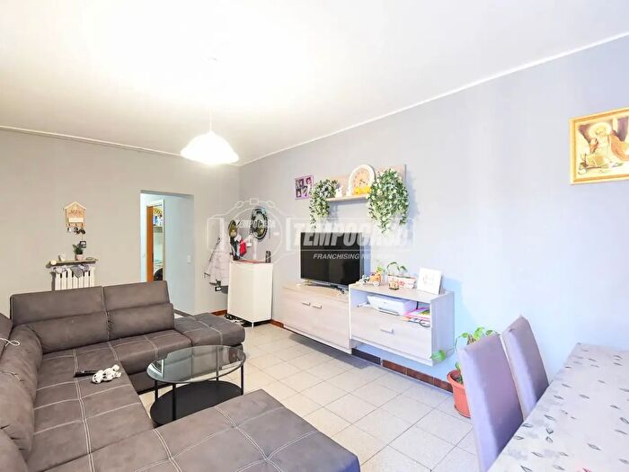 Appartamento quadrilocale in vendita in Via Castello, Dolzago