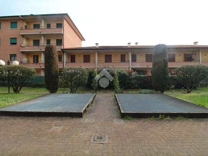 Casa quadrilocale in vendita in Borgo di Santa Maria in Portiolo, Bagnolo In Piano