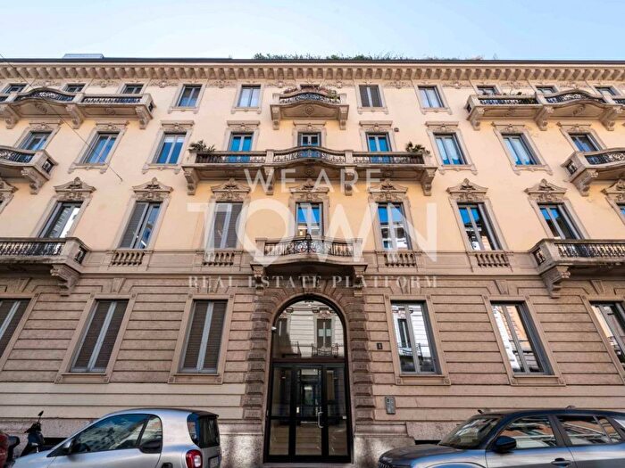 Appartamento quadrilocale in affitto in Via Giacomo Leopardi, Vincenzo Monti, Milano