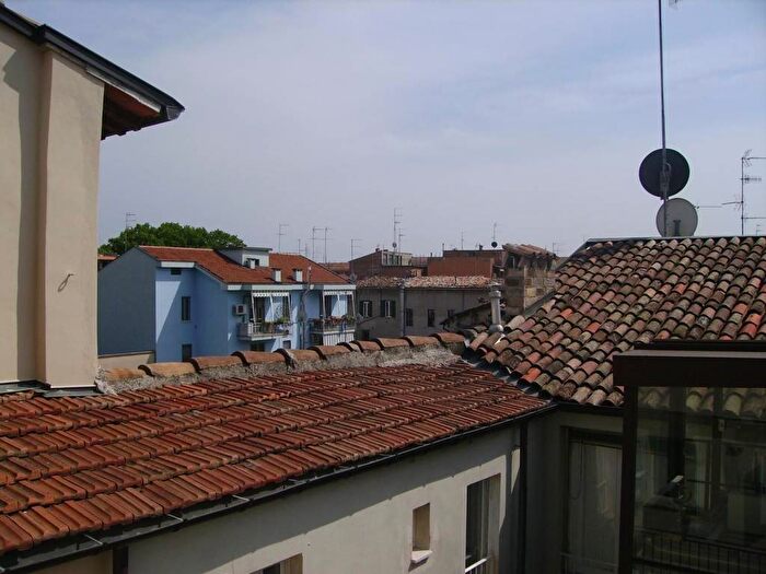 Appartamento con 5 locali in affitto in Borgo Pietro Cocconi, Parco Ducale Oltretorrente, Parma