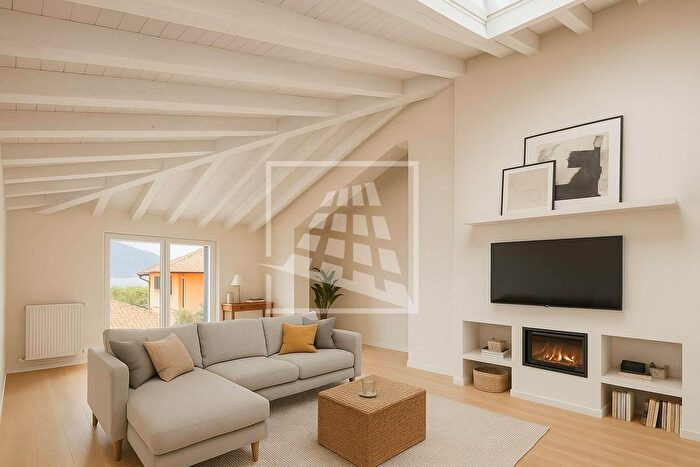 Appartamento trilocale in vendita in Via Mascagni, Reggio Emilia