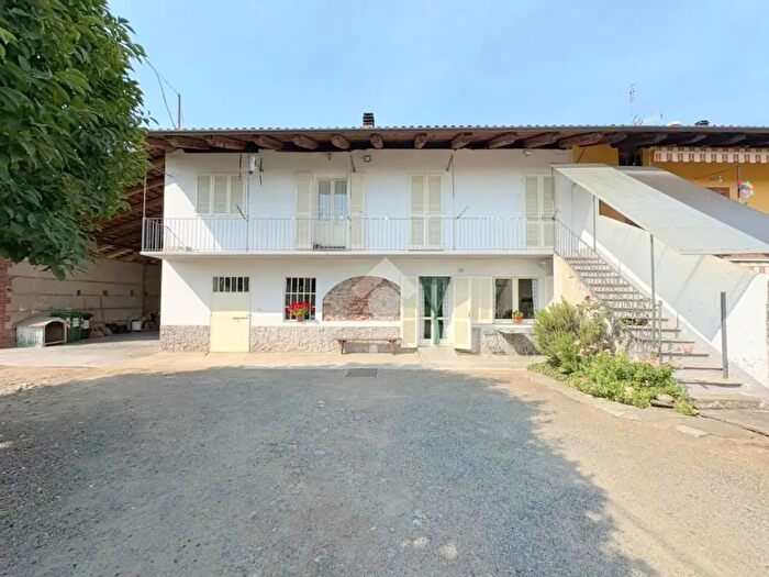 Casa con 5 locali in vendita in Via Caselle, San Maurizio Canavese