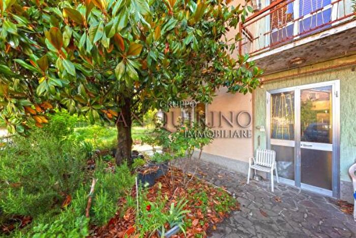 Casa trilocale in vendita in Via Cristoforo Colombo, Novi Di Modena