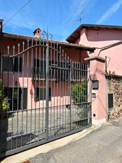 Casa quadrilocale in vendita in Via Forte, Brusnengo