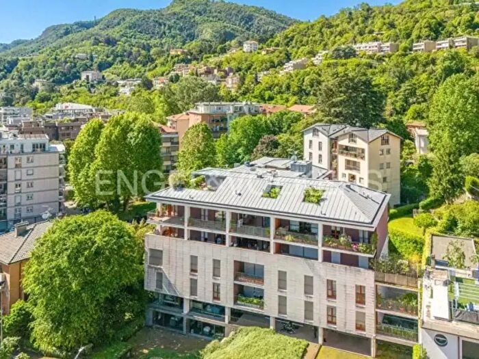 Appartamento con 5 locali in affitto in Via Bellinzona, Como