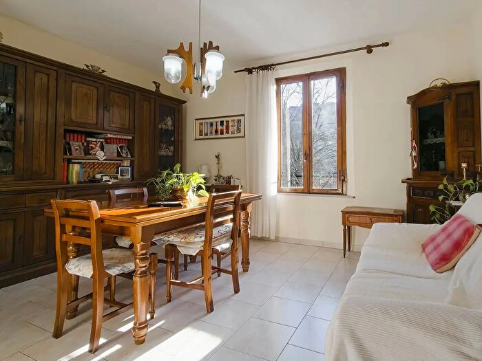 Appartamento con 5 locali in vendita in Siena