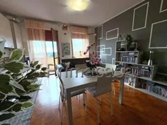 Appartamento trilocale in affitto in Via XXV Aprile, Cerea