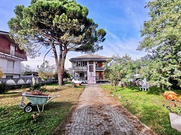 Appartamento quadrilocale in vendita in Località Tedeschi, Leini