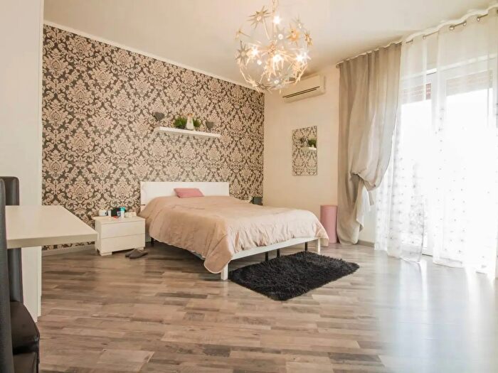 Appartamento quadrilocale in vendita in Via Corso Milano, Verona