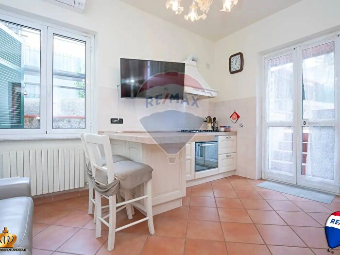 Appartamento bilocale in vendita in Via Frà Vincenzo da Fiorenzuola, Genova