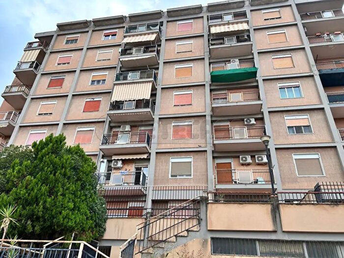 Appartamento trilocale in vendita in Via Volturno B, Caltanissetta