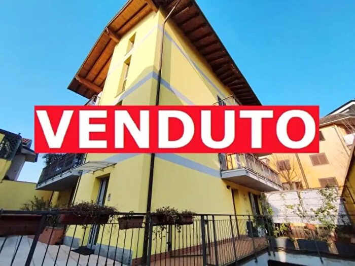 Appartamento bilocale in vendita in Via Ugo Foscolo, Rho