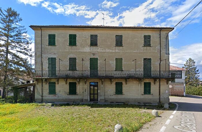 Casa con 10 locali in vendita in Novi Via Verdi Arquata Scrivia Tortona Lcitalia, Carezzano