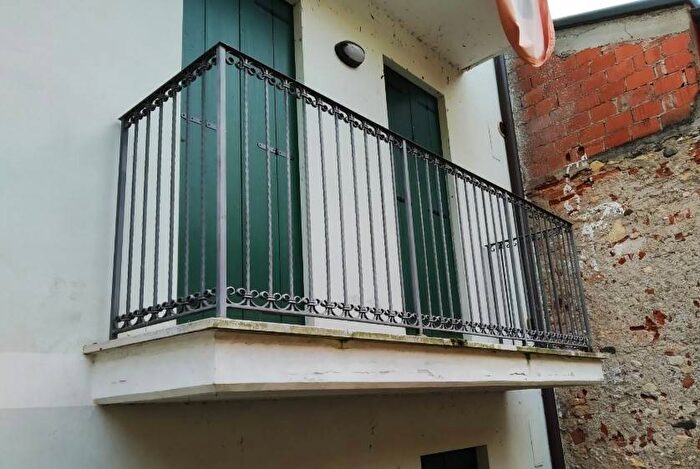 Appartamento monolocale in affitto in Via Pasubio, Centro, Schio