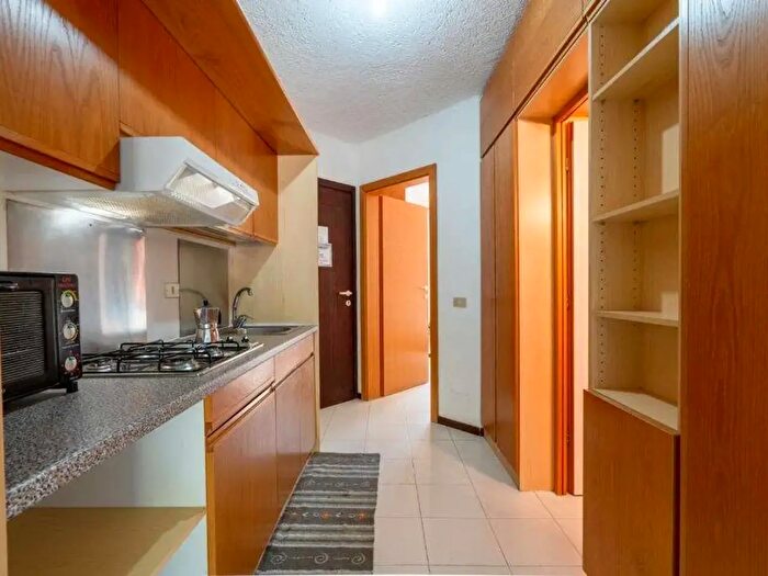 Appartamento trilocale in vendita in Piazza Krizia, Olbia