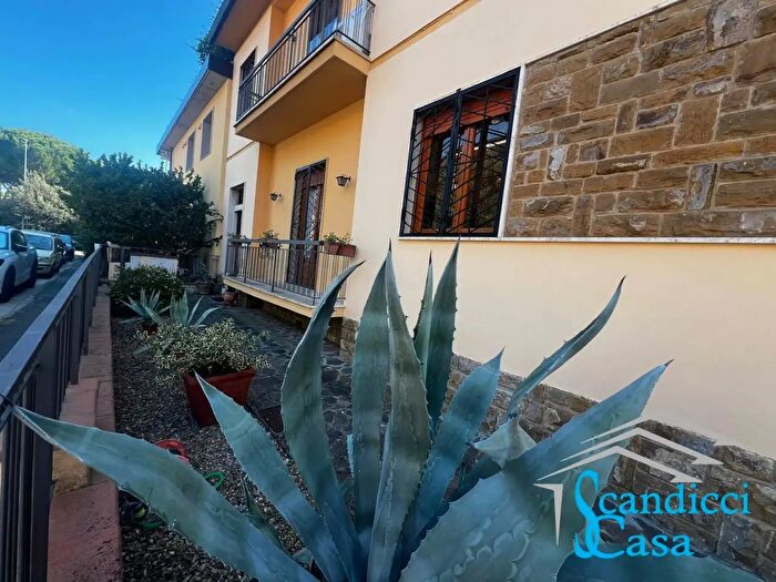 Appartamento con 7 locali in vendita in Via Cicianesi, Scandicci