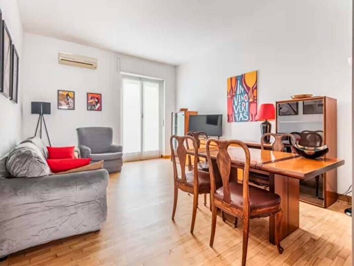 Appartamento trilocale in affitto in Via Principe Eugenio, Cenisio, Milano