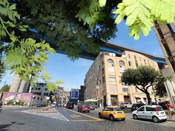 Appartamento bilocale in vendita in Via Ludovico Antonio Astore, Napoli