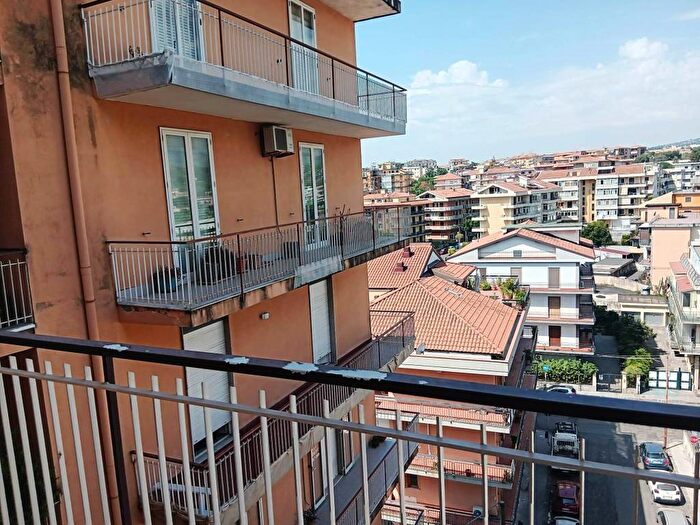 Appartamento quadrilocale in affitto in Corso Italia, San Cosmo Corso Italia Piazza Dante, Acireale