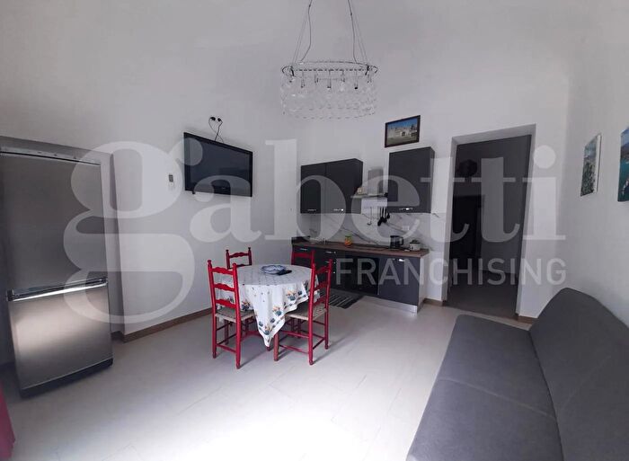 Casa trilocale in vendita in Viale Luigi Cadorna, Siracusa