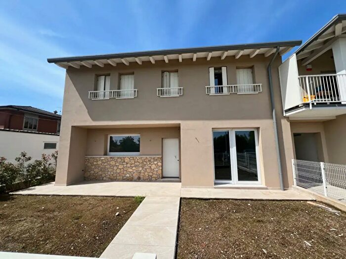 Casa quadrilocale in vendita in Locara, San Bonifacio