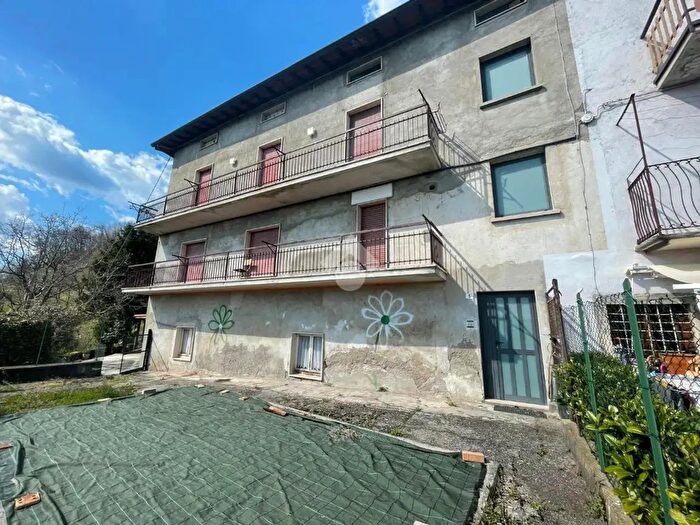Casa con 6 locali in vendita in Via Cascina Violo, Villa DAlme