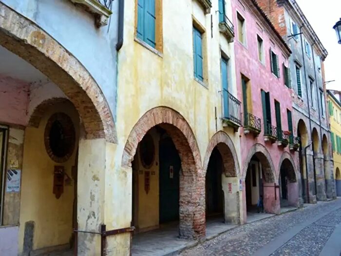 Appartamento quadrilocale in vendita in Via Campagnola, Padova