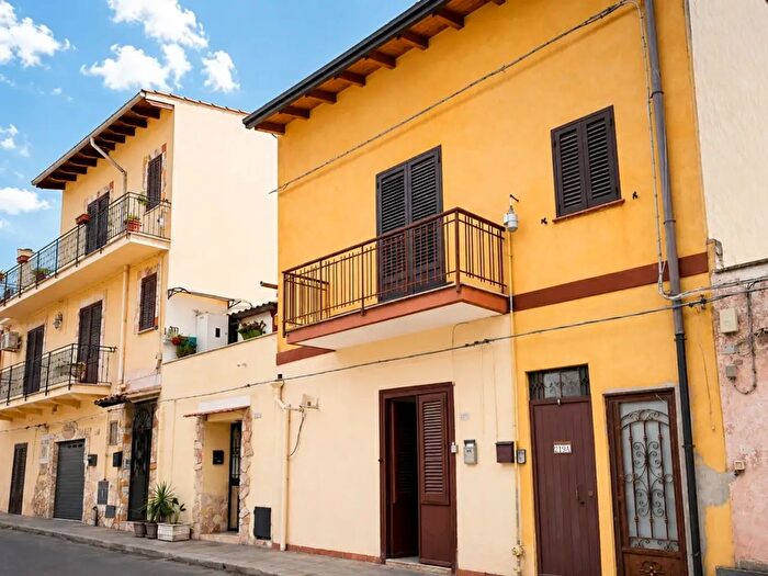 Casa con 5 locali in vendita in Via Villagrazia, Palermo