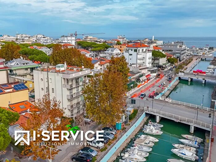 Appartamento trilocale in vendita in Via Bellini, Riccione