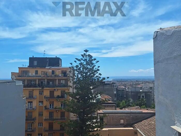 Appartamento quadrilocale in vendita in Via Paolo Bentivoglio, Catania