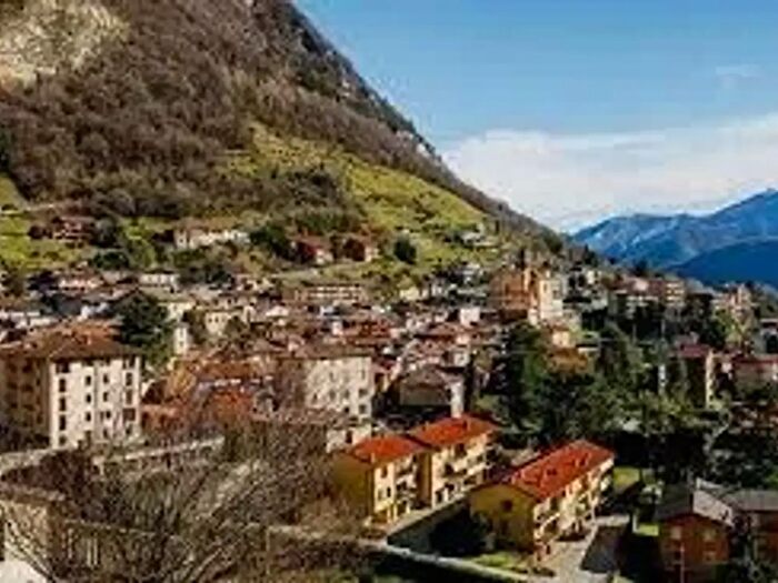 Appartamento trilocale in affitto in Via Cascina Bianca, Caslino D'Erba