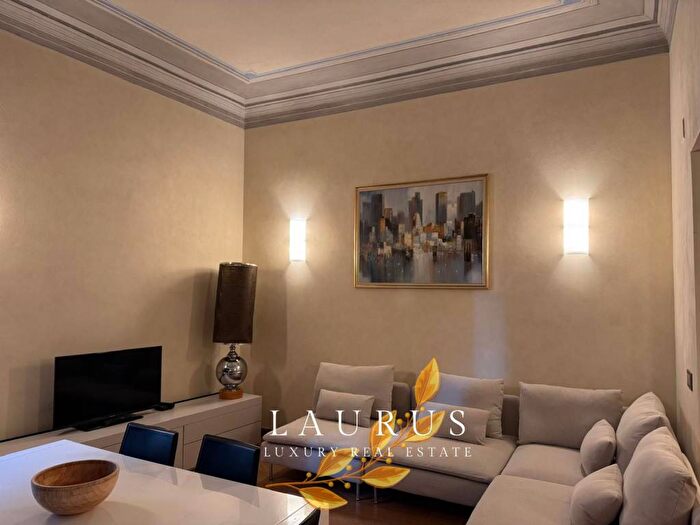 Appartamento con 6 locali in affitto in Piazza dei Mozzi, San Niccolò, Firenze