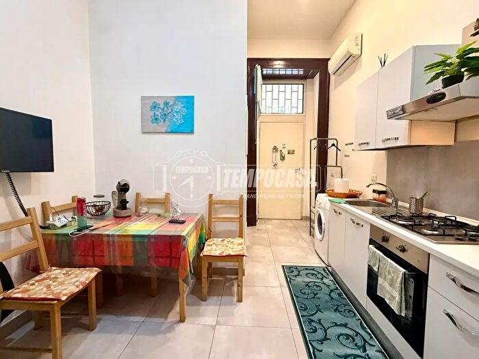 Appartamento bilocale in affitto in Via San Cosmo Fuori Porta Nolana, Napoli