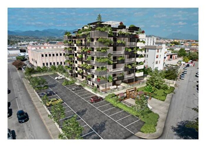 Appartamento con 5 locali in vendita in Via Alessandro Volta, Pontecagnano Faiano