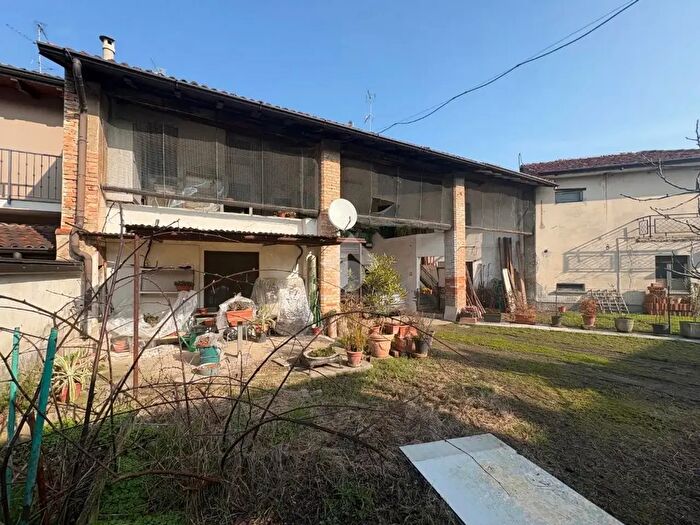 Casa quadrilocale in vendita in Via Stefano Pavesi, Casaletto Vaprio