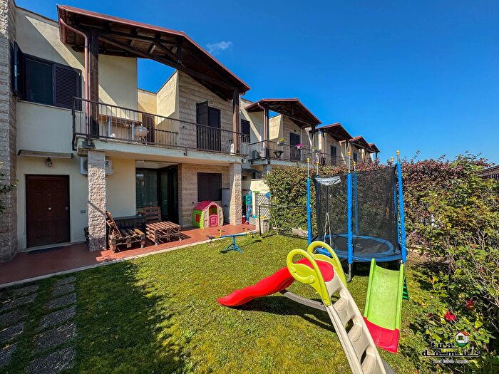 Casa con 7 locali in vendita in Via dei Farnese, Nepi