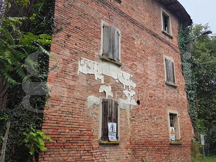 Casa con 10 locali in vendita in Via Tignano, Sasso Marconi