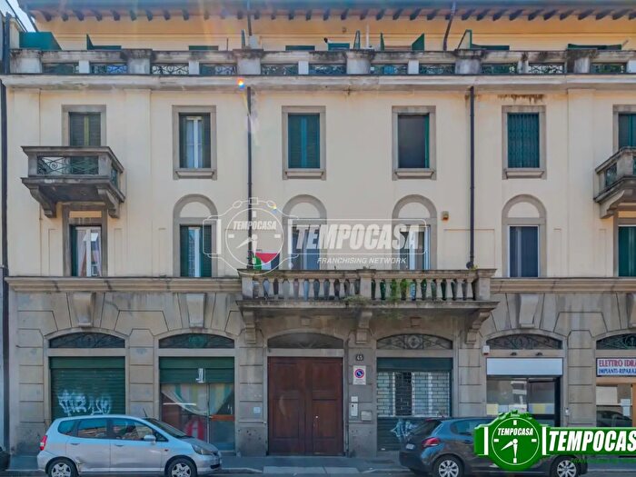 Appartamento trilocale in vendita in Via Antonio Aldini, Milano