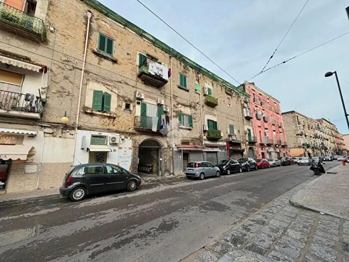 Appartamento trilocale in vendita in Corso San Giovanni a Teduccio, Napoli